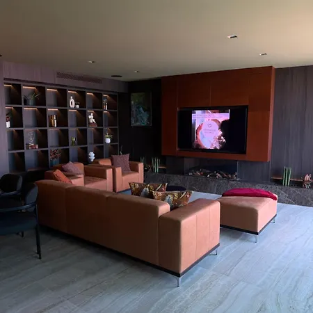 Iboutique Luxury With Heated Pool Villa *